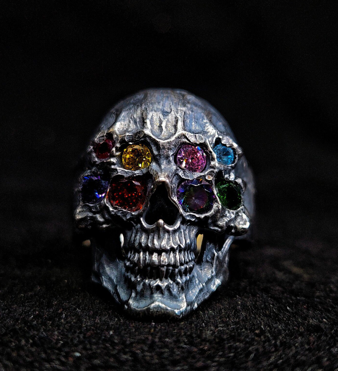 Eight-eyed Skull Ring