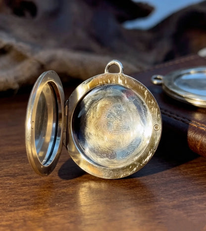 French Fidélité Bonheur Marriage Medal Locket | Vintage Pocket Watch Style Photo Keepsake Pendant（Chain included）